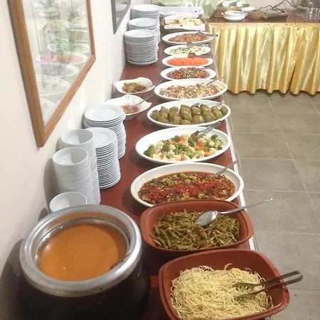 Beyaz Saray ホテル 2*