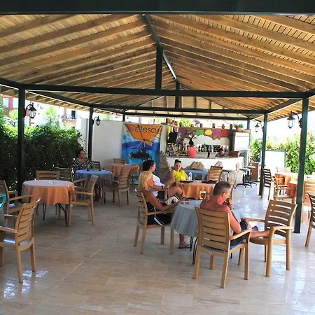 Beyaz Saray ホテル 2*