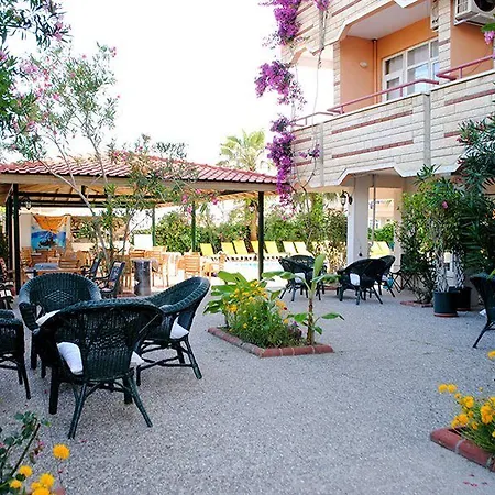 ホテル Beyaz Saray 2*