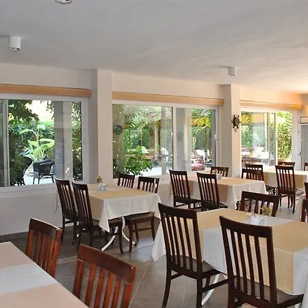 Beyaz Saray Hotel Sidé